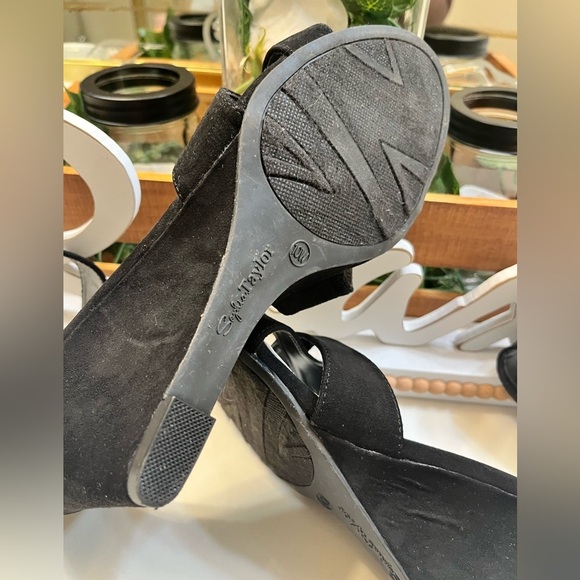 Sophia Taylor Black Low Wedge Ankle Strap Open Toe Shoes 10W - Picture 8 of 11
